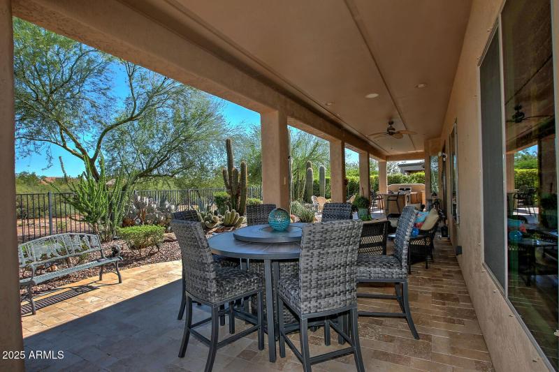 3573 N Presidential Dr-large-018-050-Ext