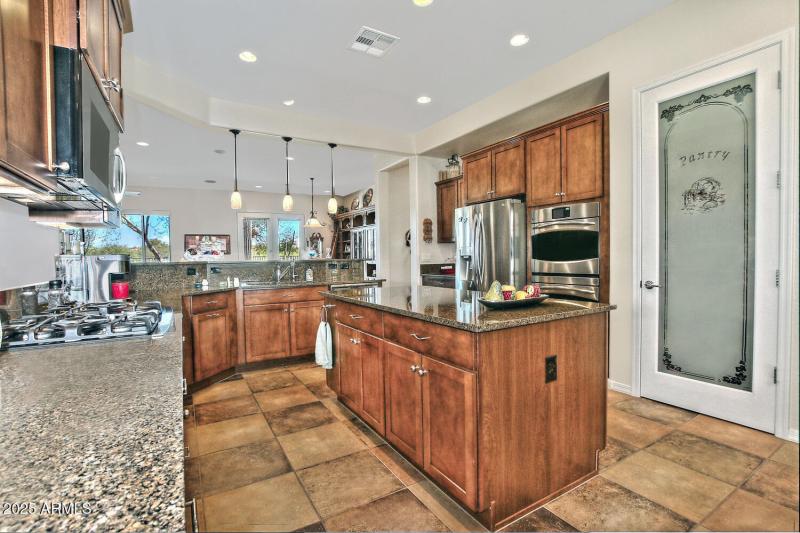 3573 N Presidential Dr-large-028-003-Kit