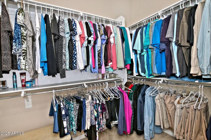 3573 N Presidential Dr-large-041-017-Pri