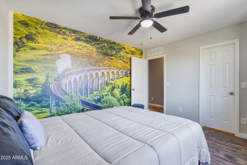 bedroom 4 has walk-in