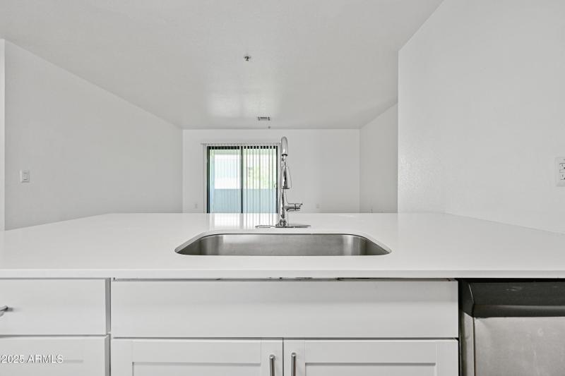 11-3065N67A214-ocupix