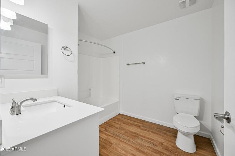 16-3065N67A214-ocupix