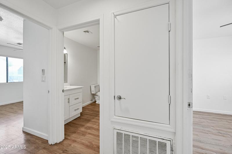 17-3065N67A214-ocupix