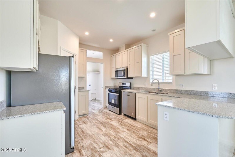 5) 59893-686dd890e647b