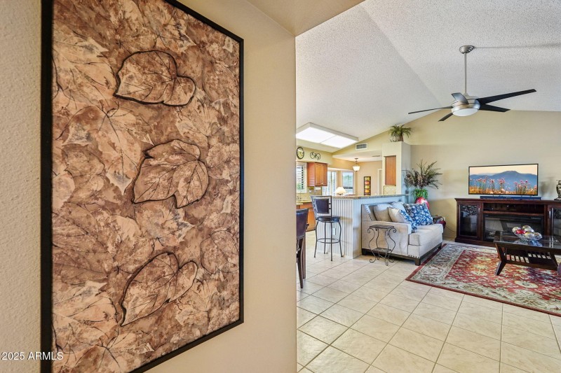 8-web-or-mls-W Eveningside Dr-S1610-008