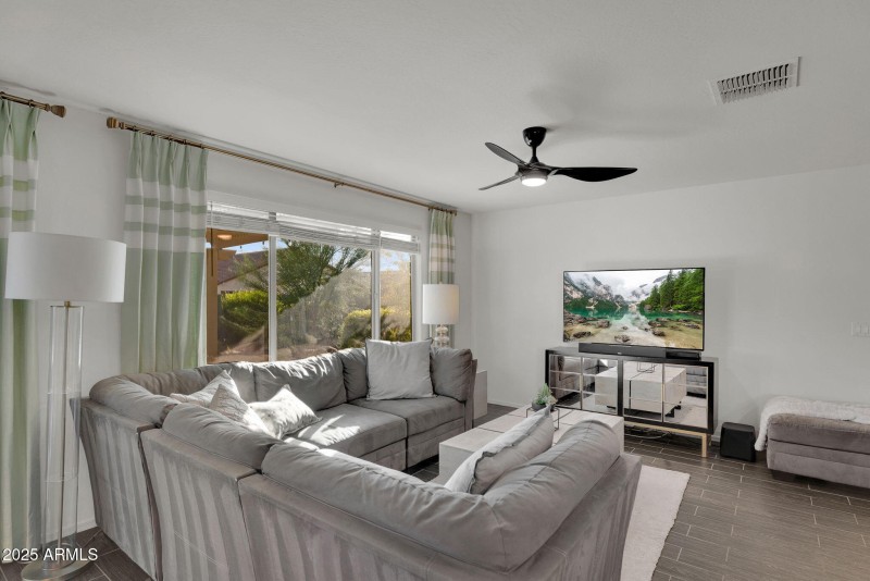 18437 E El Buho Pequeno