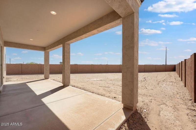 38028 N BRIDLEWOOD Lane - Ready Now!