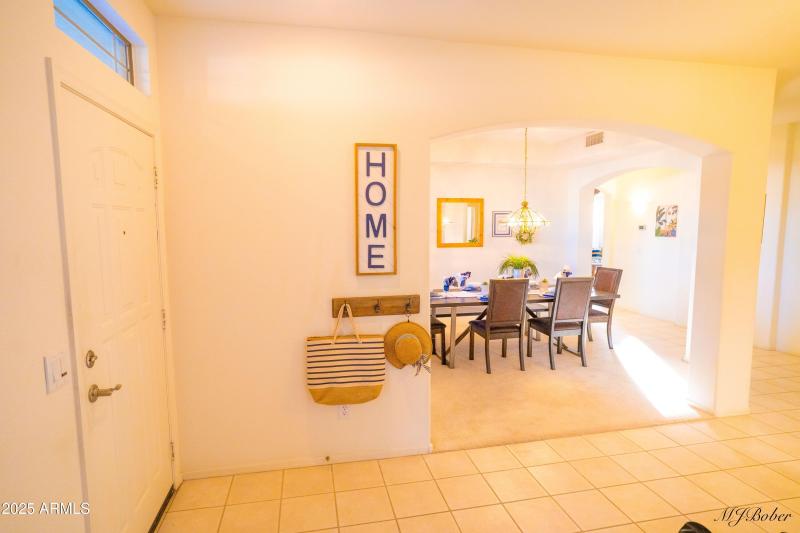 Dad_s House With Staging-32