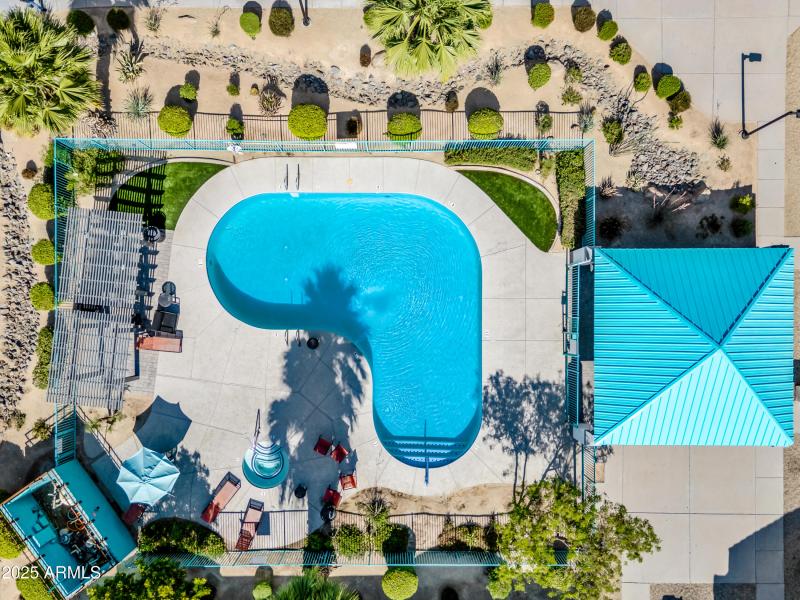 24EVA-3065N67A-ocupix-Comm-G-SS