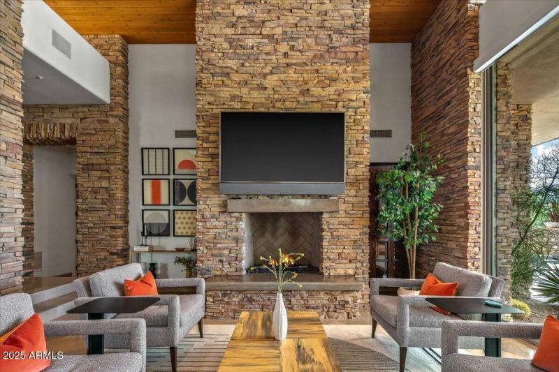 092-Living Room Details