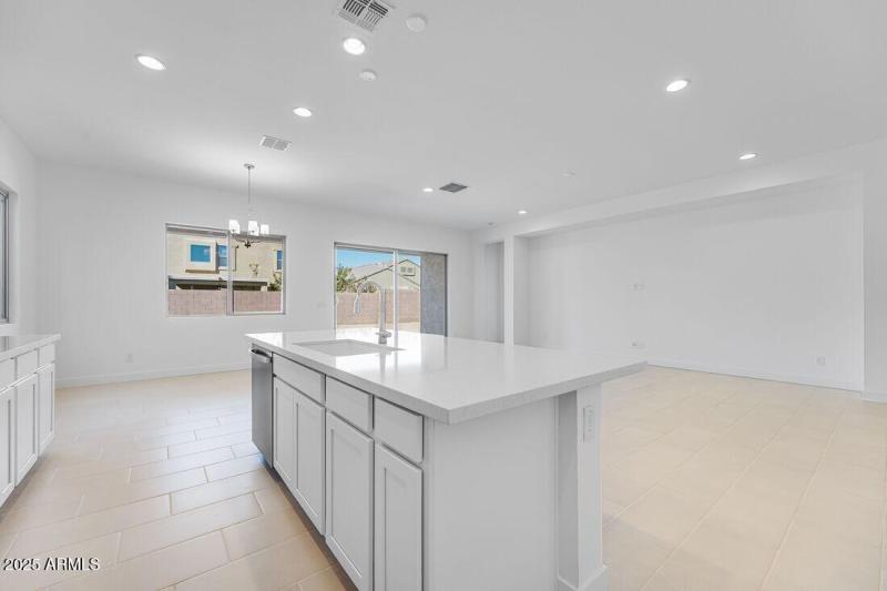 4050 E BRITTLEBUSH Lane - Ready Now!