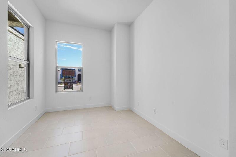 4050 E BRITTLEBUSH Lane - Ready Now!