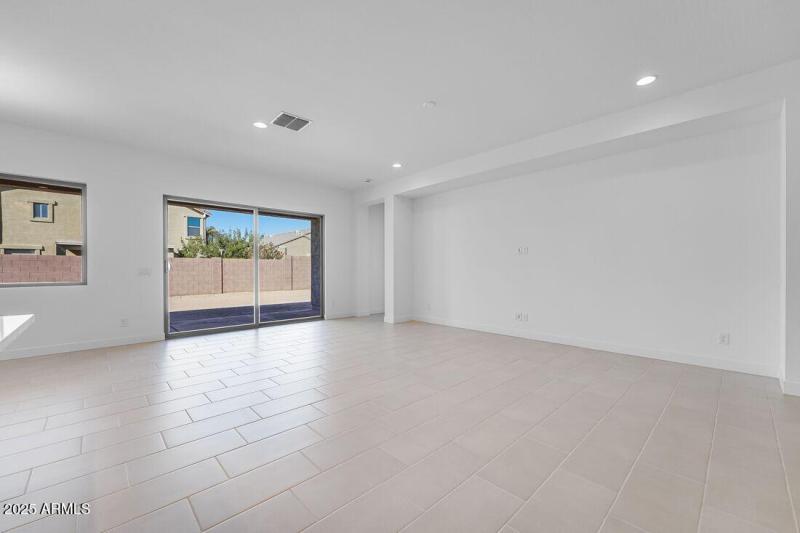 4050 E BRITTLEBUSH Lane - Ready Now!