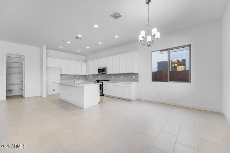 4050 E BRITTLEBUSH Lane - Ready Now!