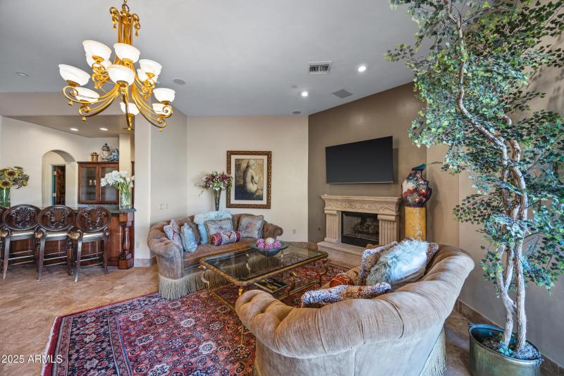 9290 E Thompson Peak Pkwy #409-9-2