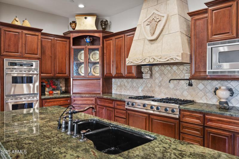 9290 E Thompson Peak Pkwy #409-14-2