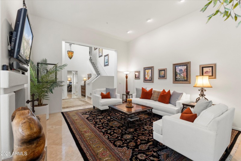 10-8100 E Camelback Rd