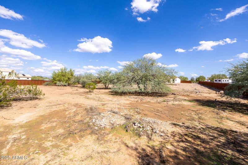 FULLY FENCED 1.22 ACRE PARCEL