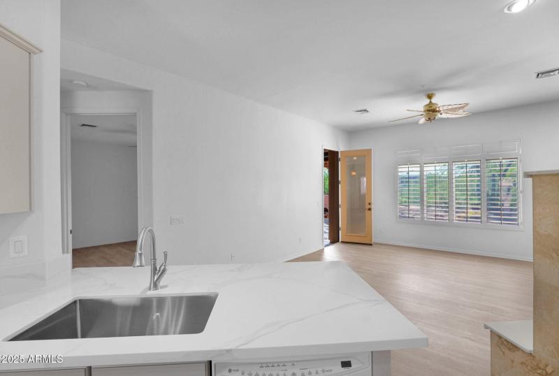 25-web-or-mls-P1327253