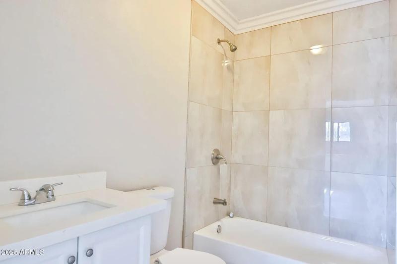 79b80df69a61ad304b3b138e89687240-uncropp