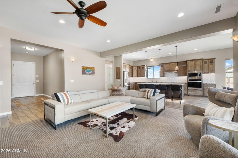 7-Living Room to Kitchen (2)