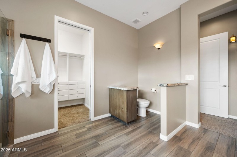 20-Primary Bathroom (4)