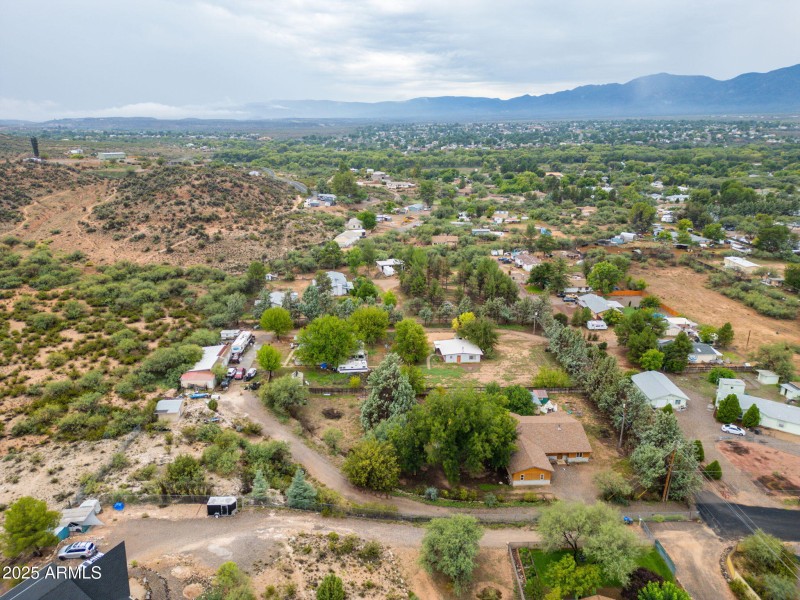 11-web-or-mls-4700-zalesky-rd