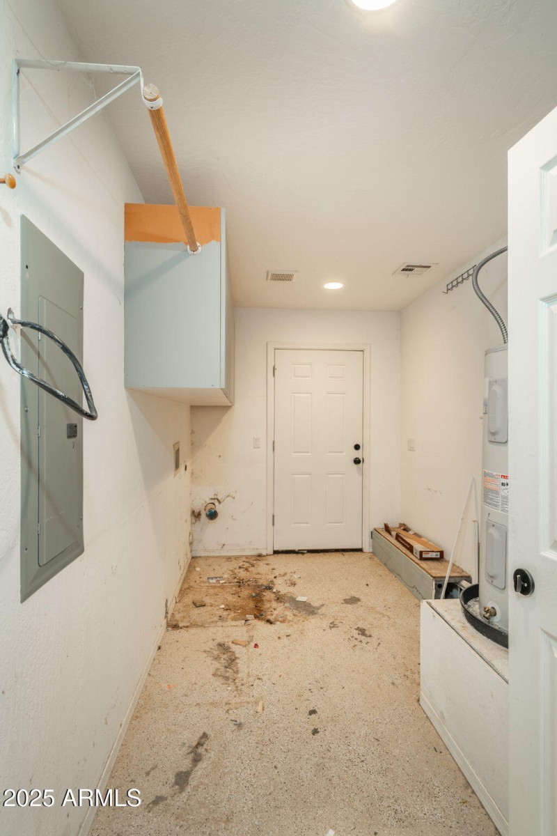 26-web-or-mls-4700-zalesky-rd