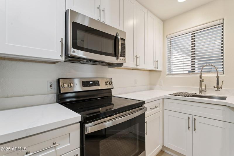 11-web-or-mls-5249-e-shea-blvd-206