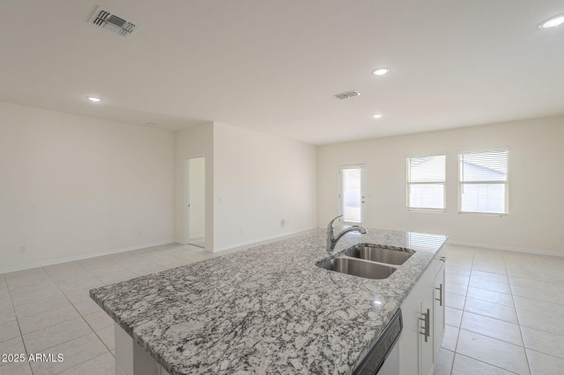 16-web-or-mls-Elm-16