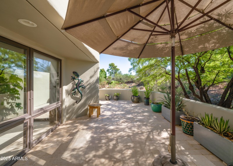 Listings_2014_SmoketreeDr_Images-39