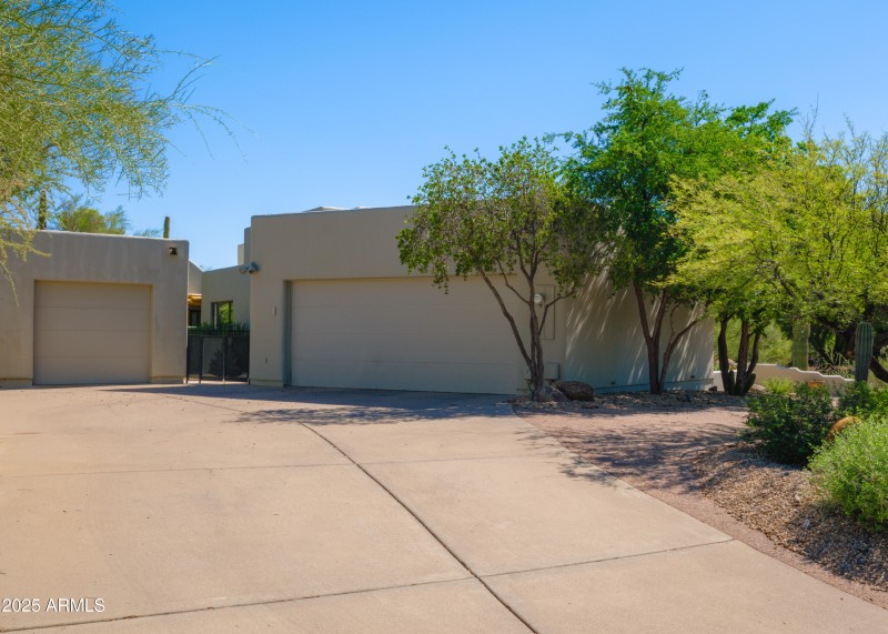 Listings_2014_SmoketreeDr_Images-64