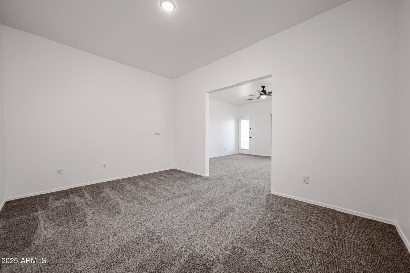 Primary with Large sitting area