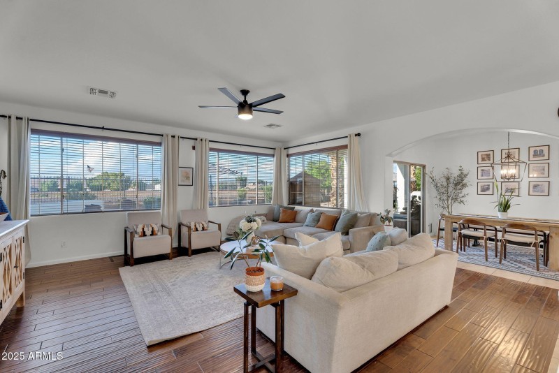 10-web-or-mls-Fruitvale-15