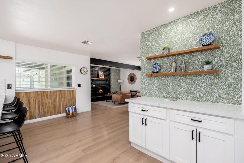 2811 W Rosewood Dr - 10