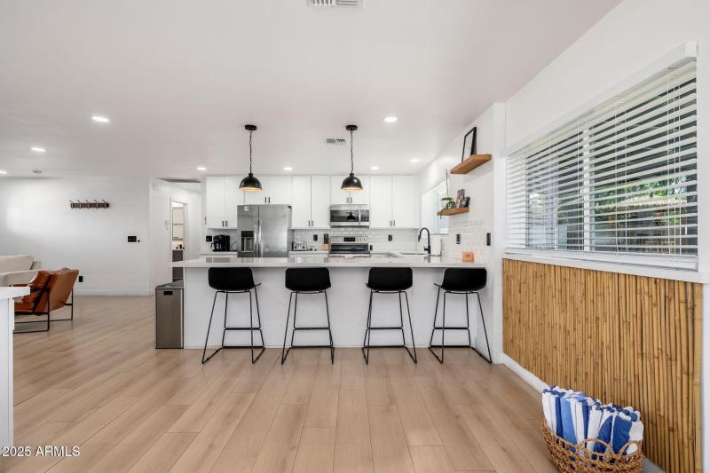 2811 W Rosewood Dr - 11