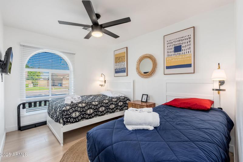 2811 W Rosewood Dr - 27