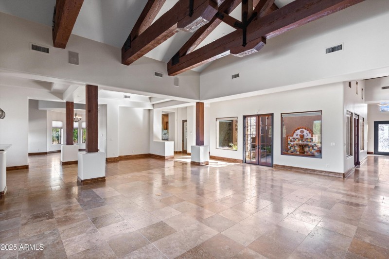 028-Living Room to Atrium