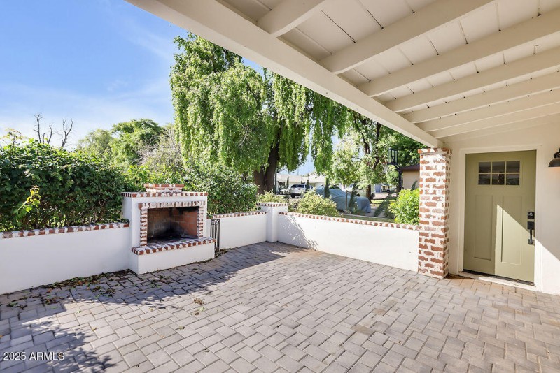 Front Courtyard/Fireplace
