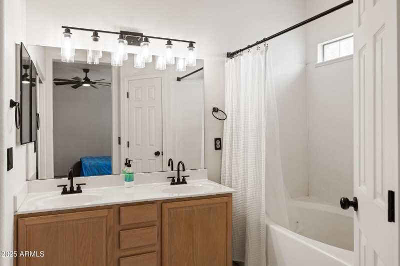 1140 S Rockwell St-22