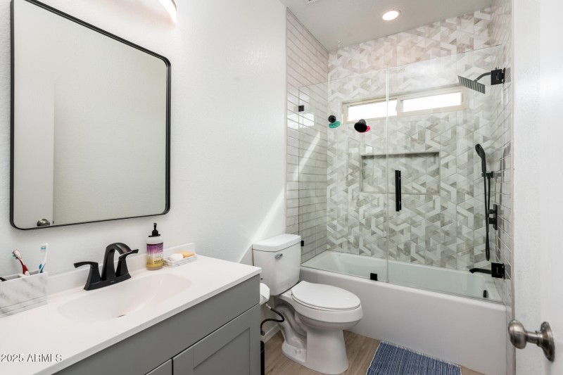 1648 E Palomino Dr - MLS-32