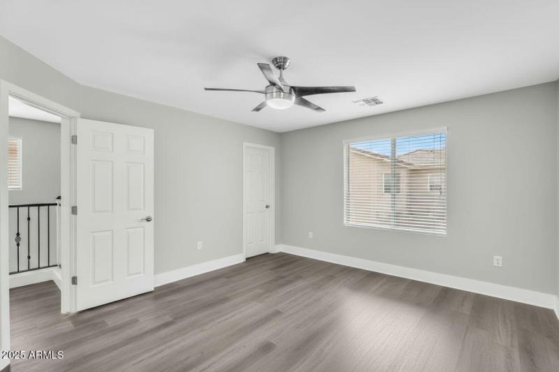 33-web-or-mls-66c049b7-1980-4980-b3e3-d7