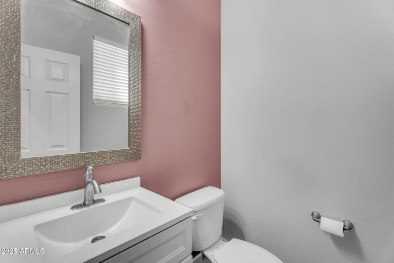 56-web-or-mls-73rd Ave-17