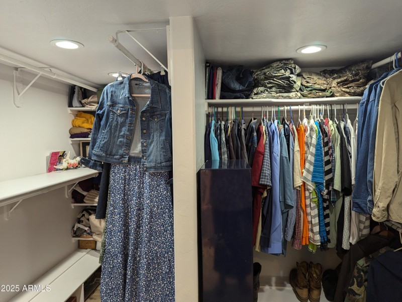 2 sided walk-in closet