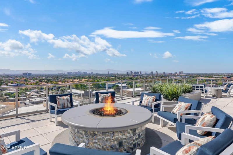 ROOFTOP FIRE PIT