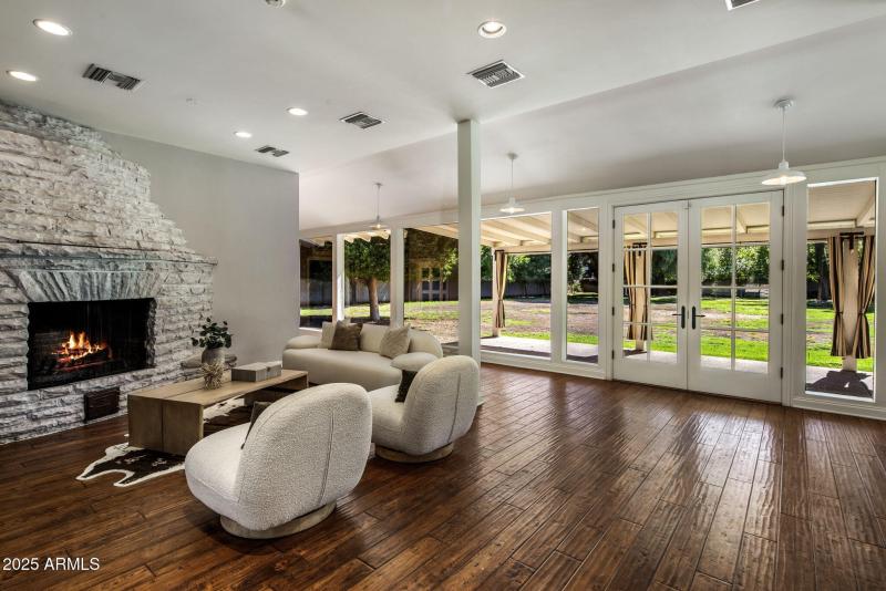 26-web-or-mls-D46A4783 copy