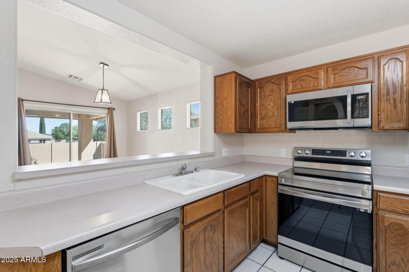 18-web-or-mls-Candlewood-18