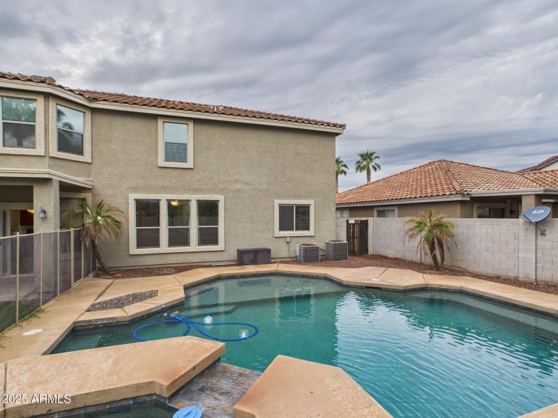 Beautiful pebbletec pool