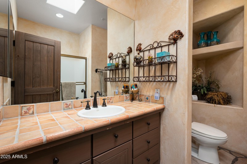 Bedroom 2 En Suite Bath