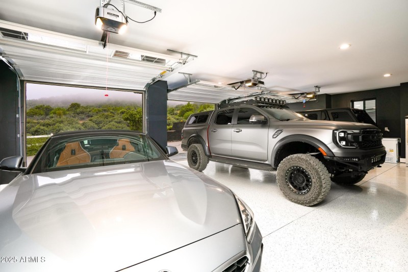 Main House 3 Car Garage